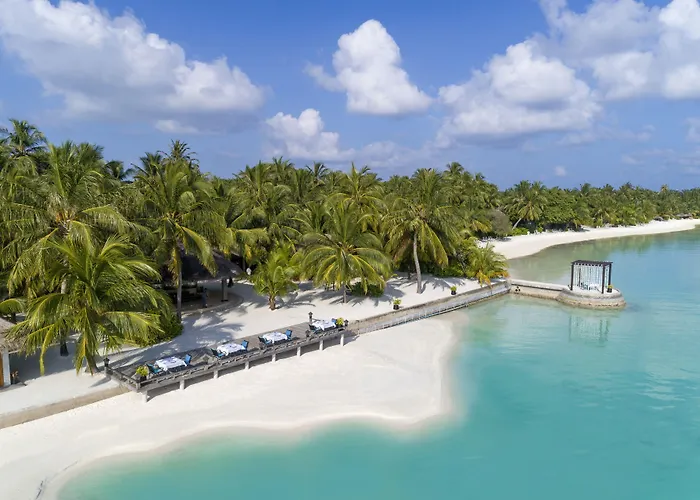 Sheraton Maldives Full Moon Resort & Spa